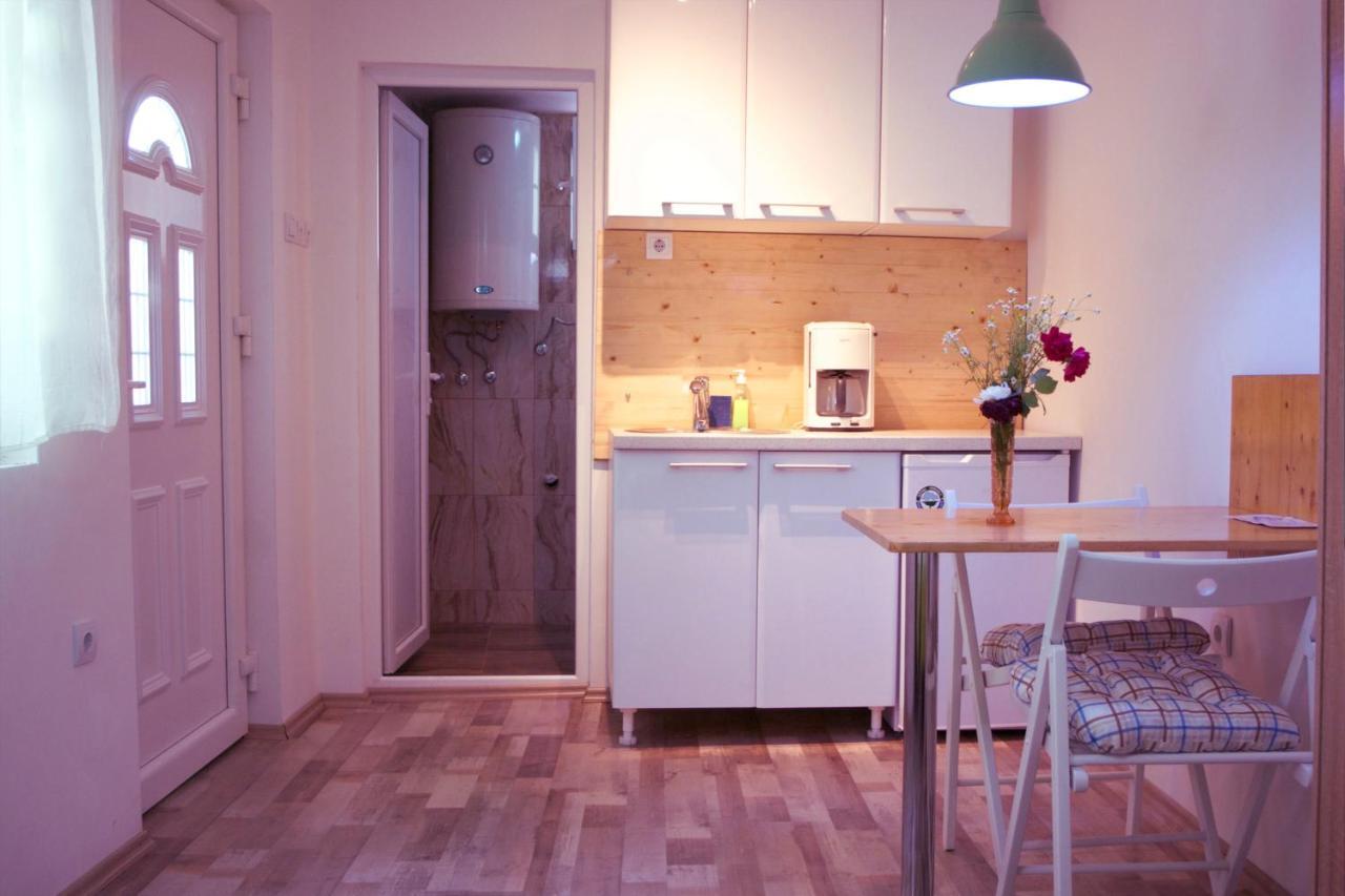 Universe Rooms & Apartments Skopje Ngoại thất bức ảnh
