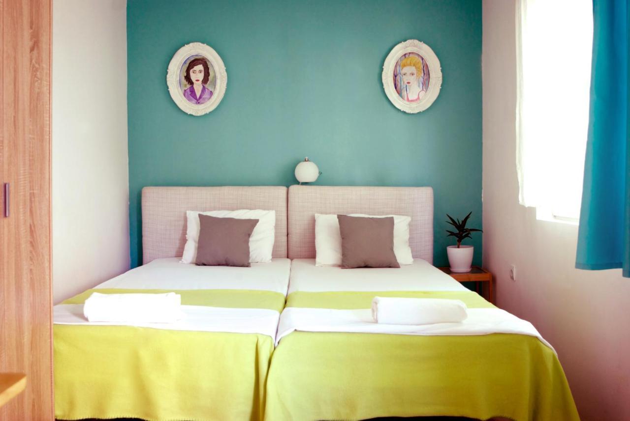 Universe Rooms & Apartments Skopje Ngoại thất bức ảnh